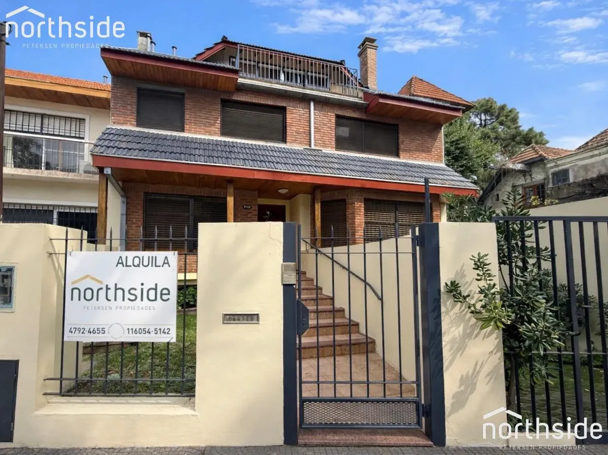 Four-bedroom house for rent in Martínez near Av. Libertador and the river