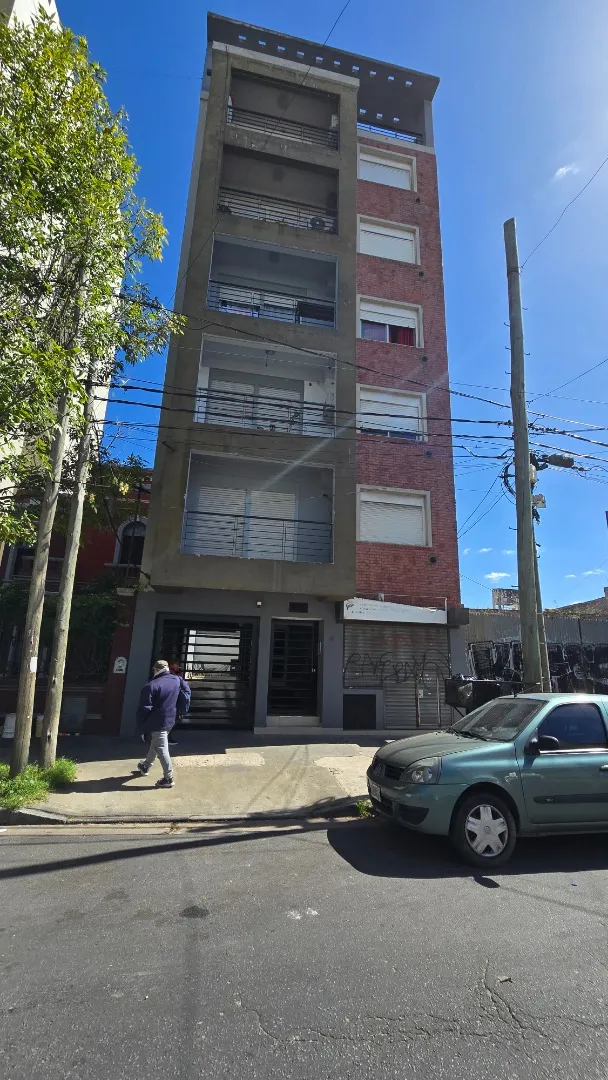 Apartamento de 2 ambientes para alugar em Morón