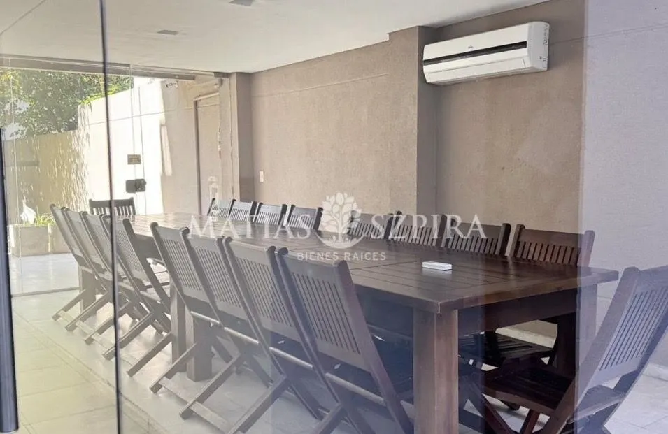 Studio apartment with (assigned) parking in Morón