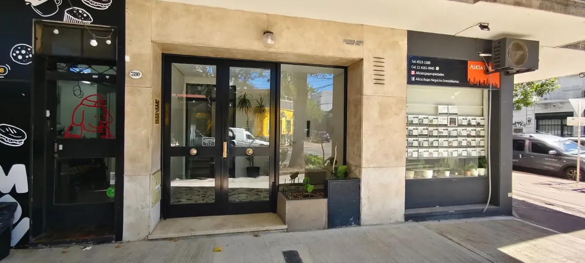 Semipiso de 2 ambientes con balcón en Parque Chas