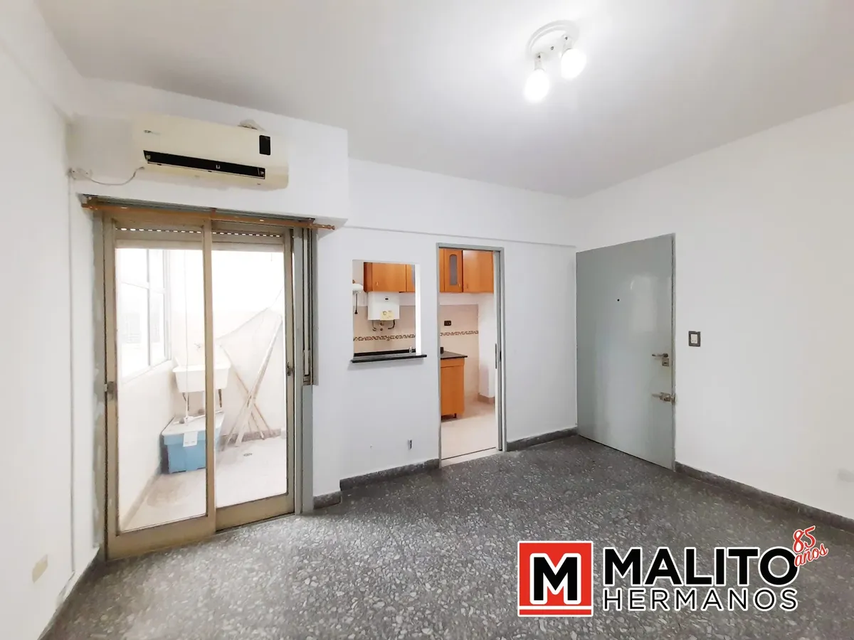 Apartamento de 2 ambientes com 1 quarto em Liniers