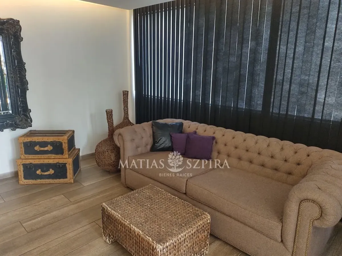 Kitnet mobiliada com varanda em Ituzaingó Norte