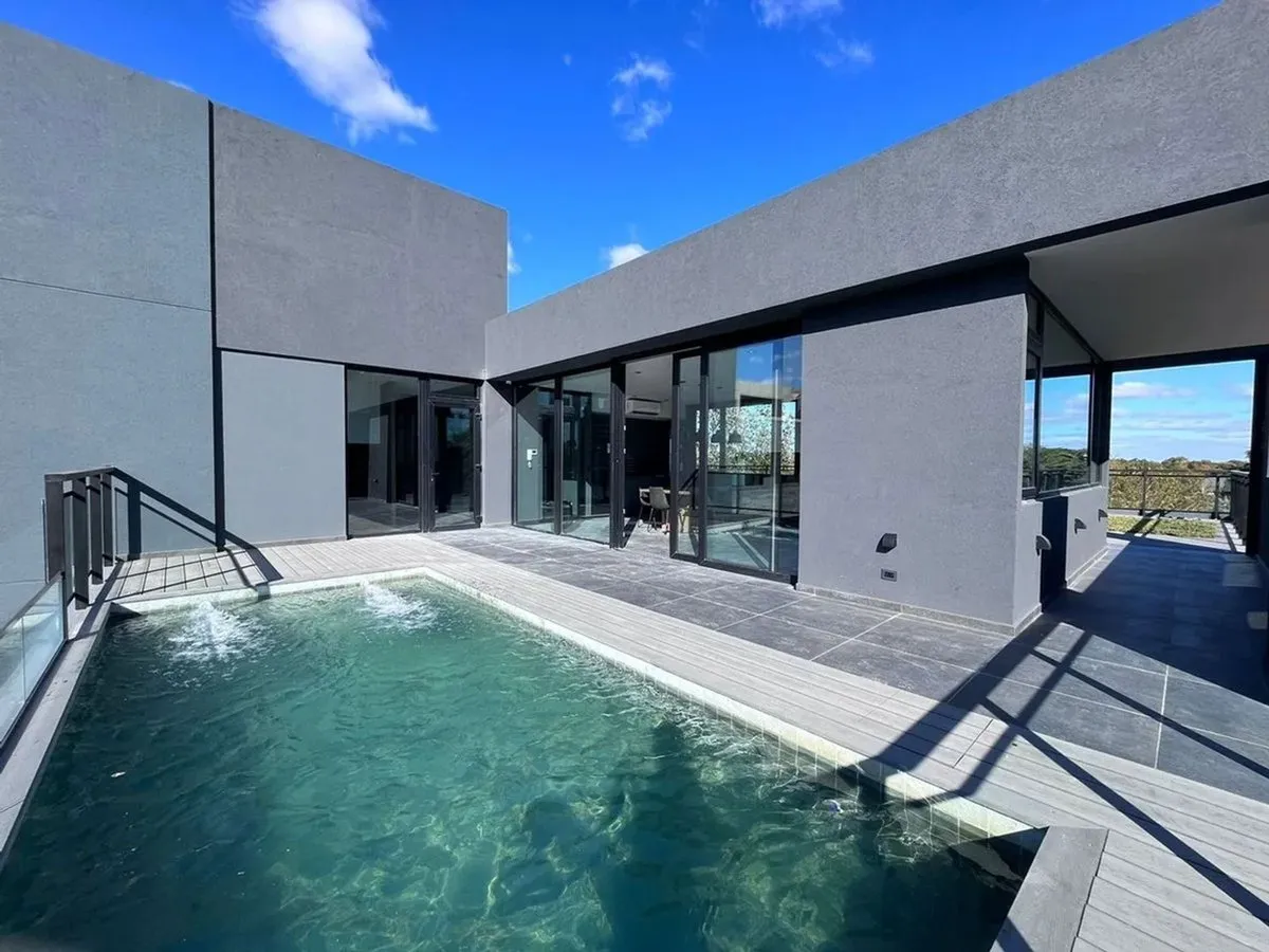 Furnished one-bedroom apartment with parking in Lomas de Zamora