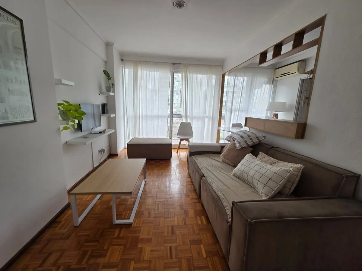 Квартира с 1 спальней и балконом в Vicente López