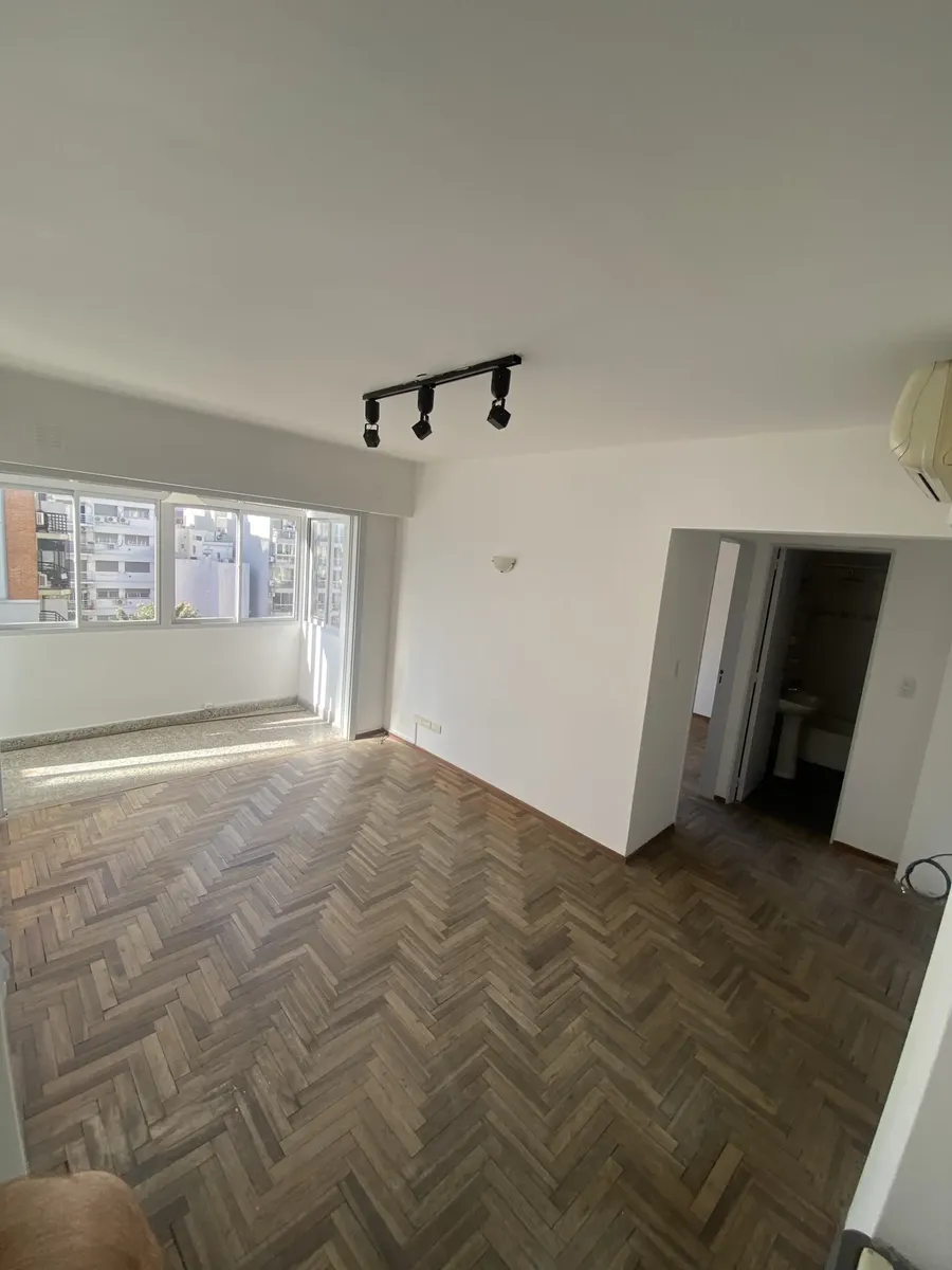 Apartamento de 1 quarto no contra-frente em Almagro