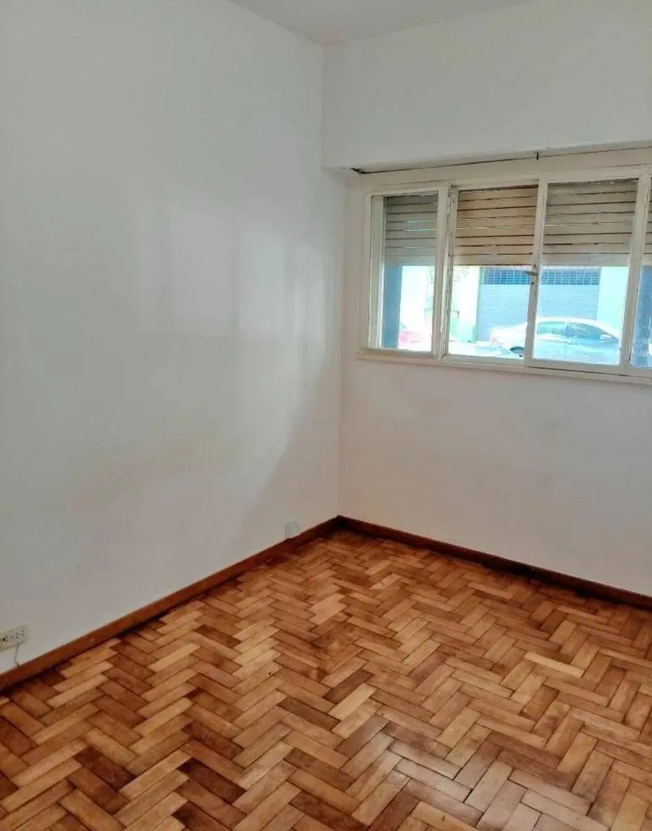 Departamento de 3 ambientes en Flores