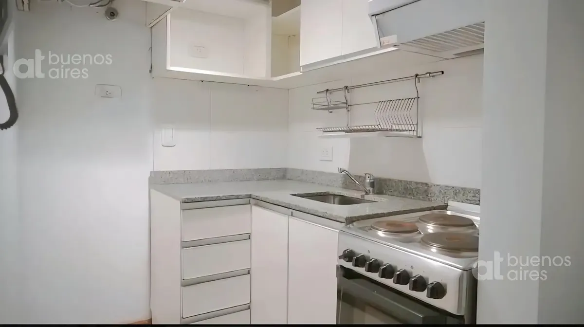 Разделённая квартира-студия с 1 спальней в San Telmo