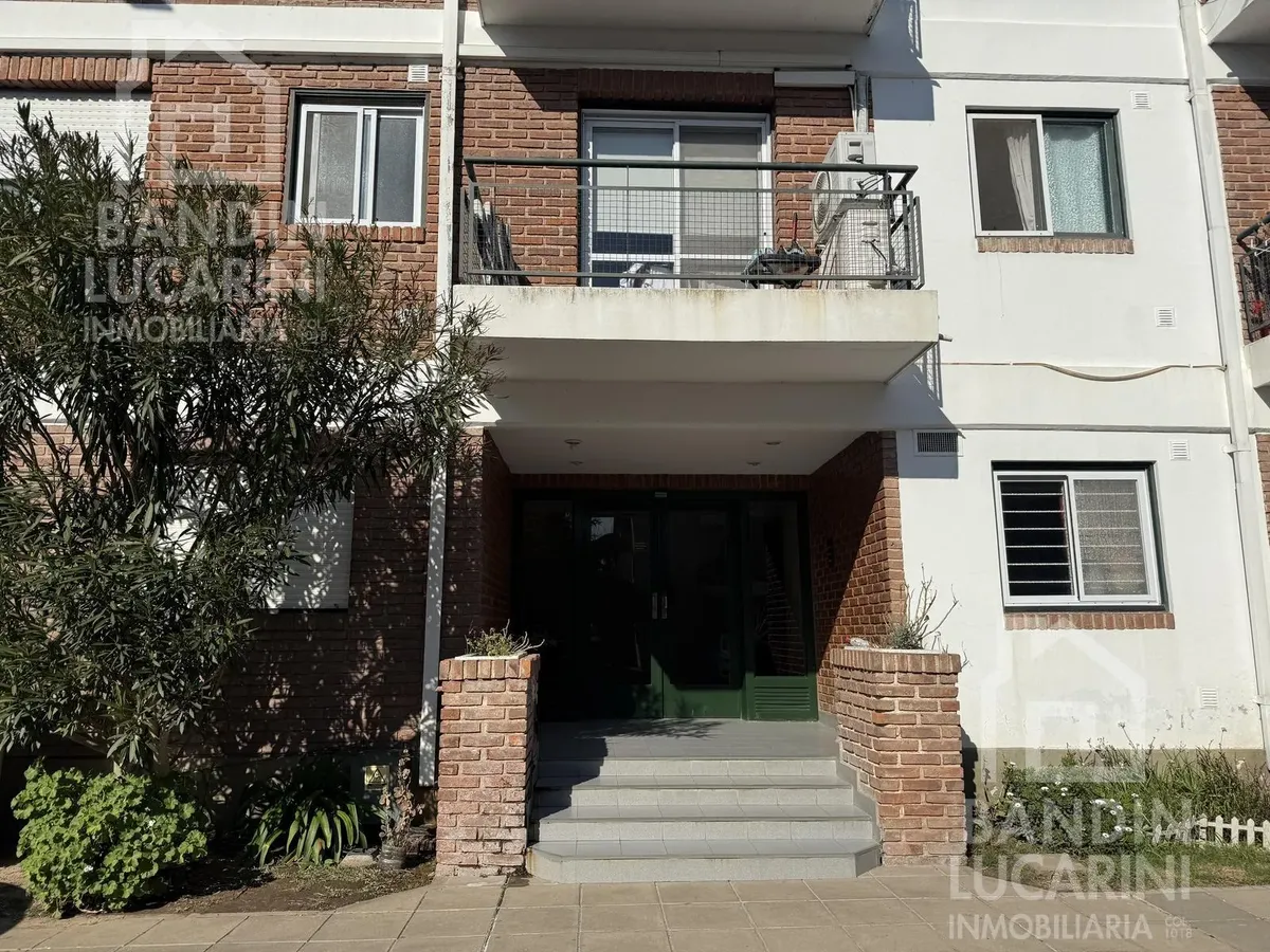 Аренда квартиры с 2 спальнями и парковочным местом в Barrio Cerrado La Colina, Quilmes
