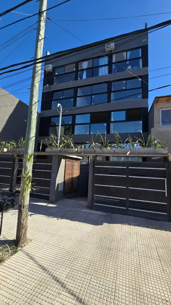 Studio apartment for rent in El Palomar, Morón