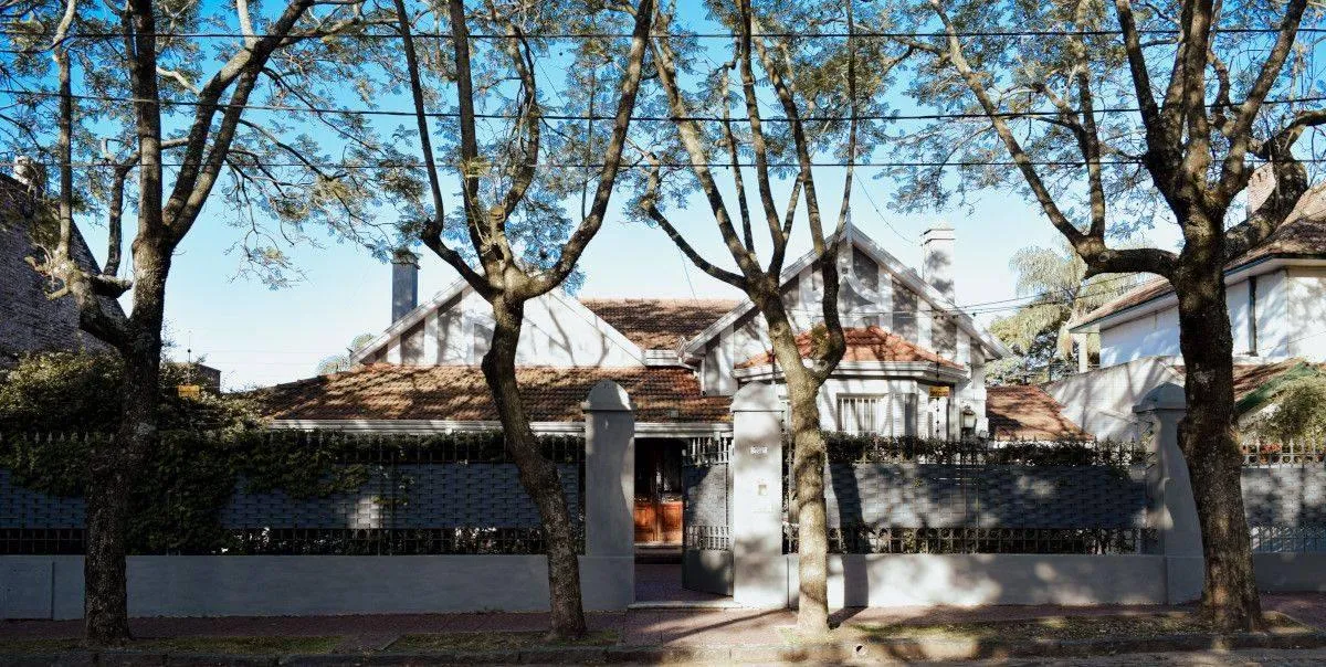 Casa mobiliada com 7 ambientes e 5 dormitórios em Quilmes