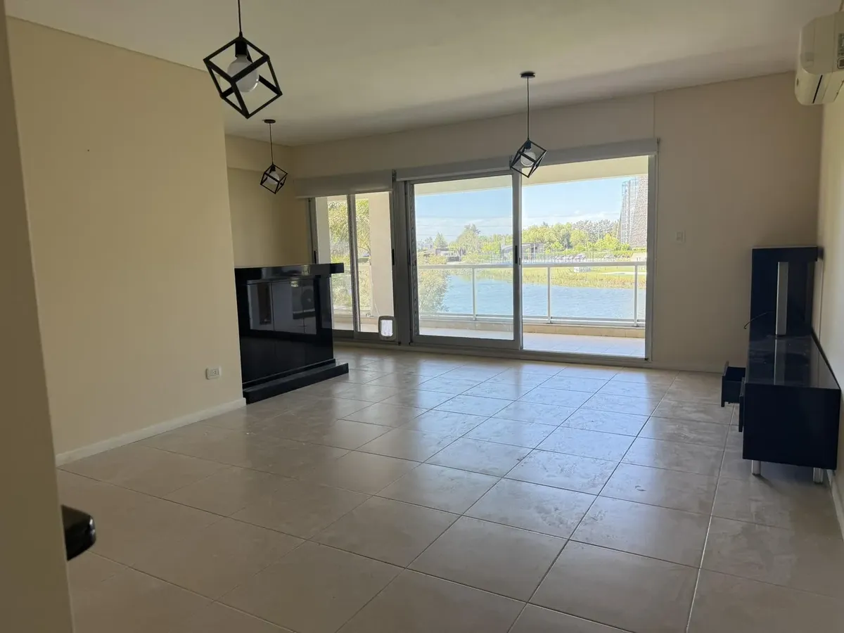 Apartamento de 3 ambientes anual em Marinas de Portezuelo, Nordelta (Tigre)