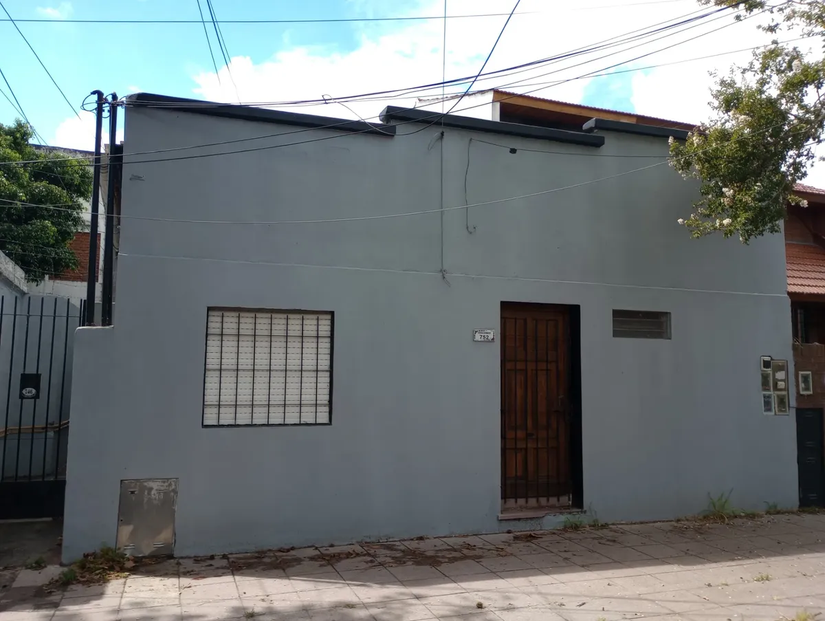 PH tipo departamento de 3 ambientes al frente en Tigre