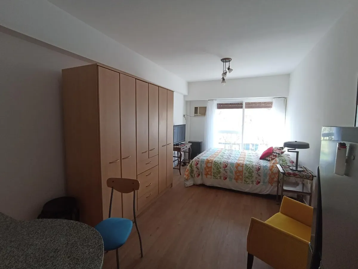 Квартира-студия с мебелью в Colegiales