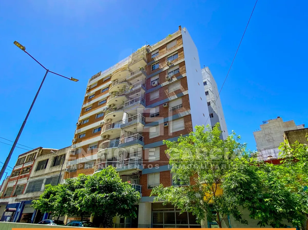 Semipiso de 3 ambientes con balcón aterrazado y cochera en Villa Urquiza
