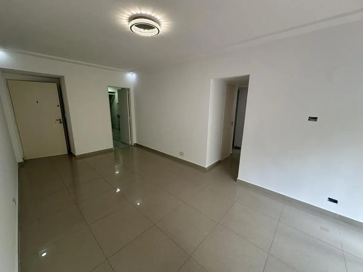 Departamento de 4 ambientes con cochera en Liniers