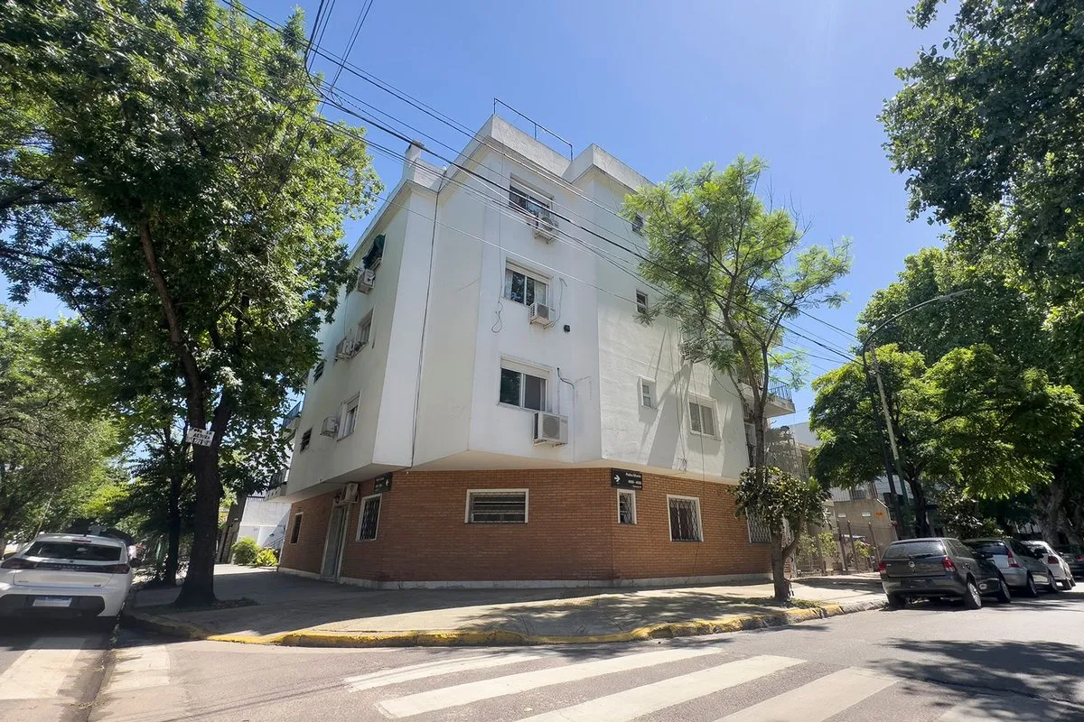 Апартаменты с 3 спальнями и профессиональным помещением в Villa Devoto