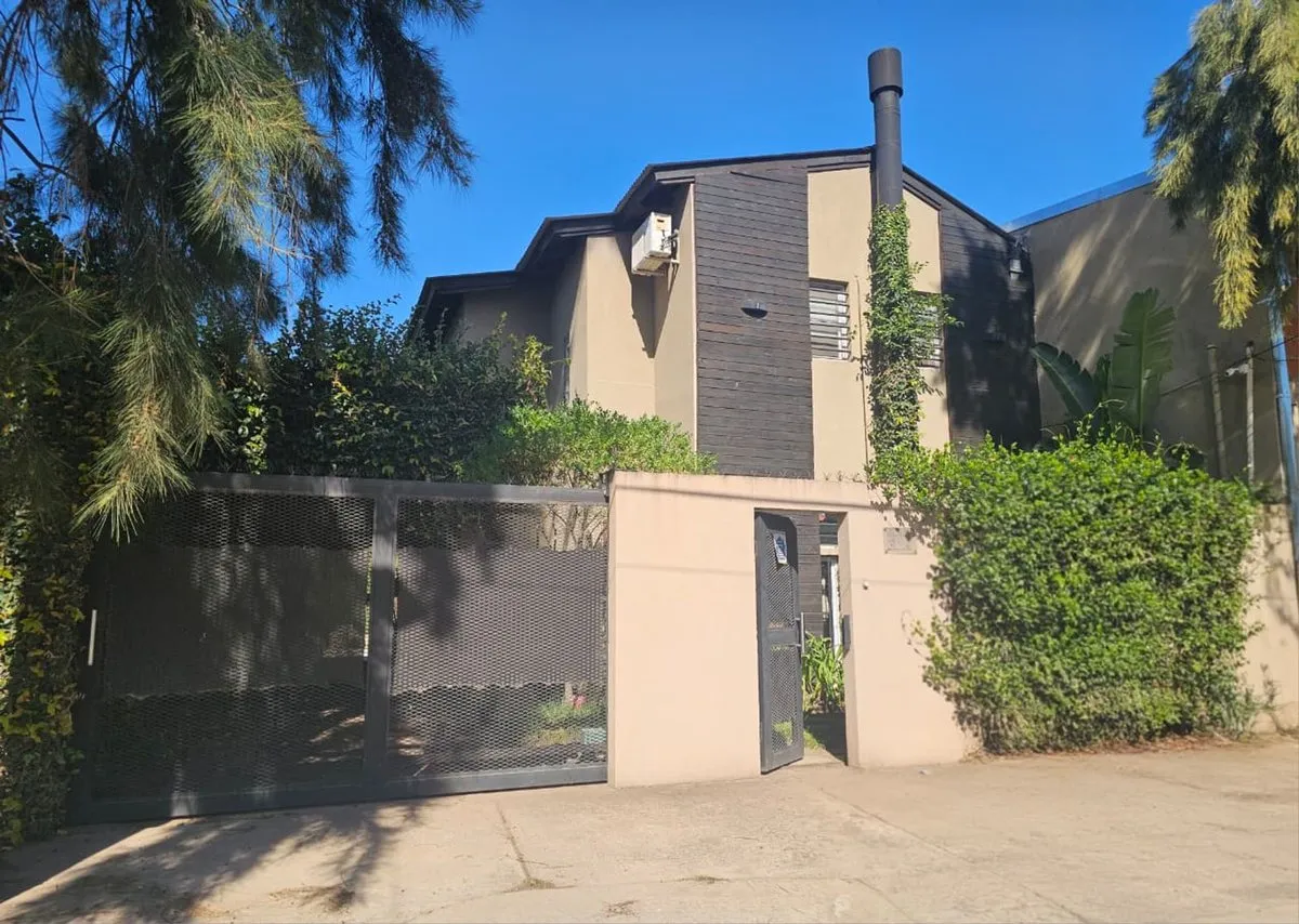 Apartamento de 3 quartos em Ituzaingó com piscina em Parque Leloir