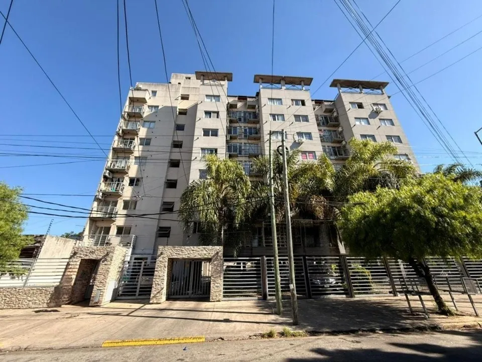 Departamento de 2 ambientes con cochera en Morón Sur