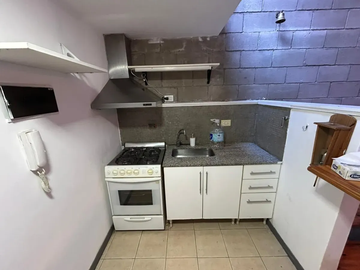 Квартира PH с 2 комнатами в дуплексе с балконом-террасой в Villa Crespo