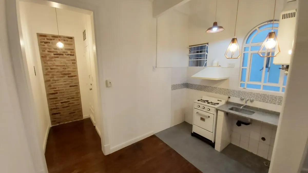 Bright studio apartment in San Telmo