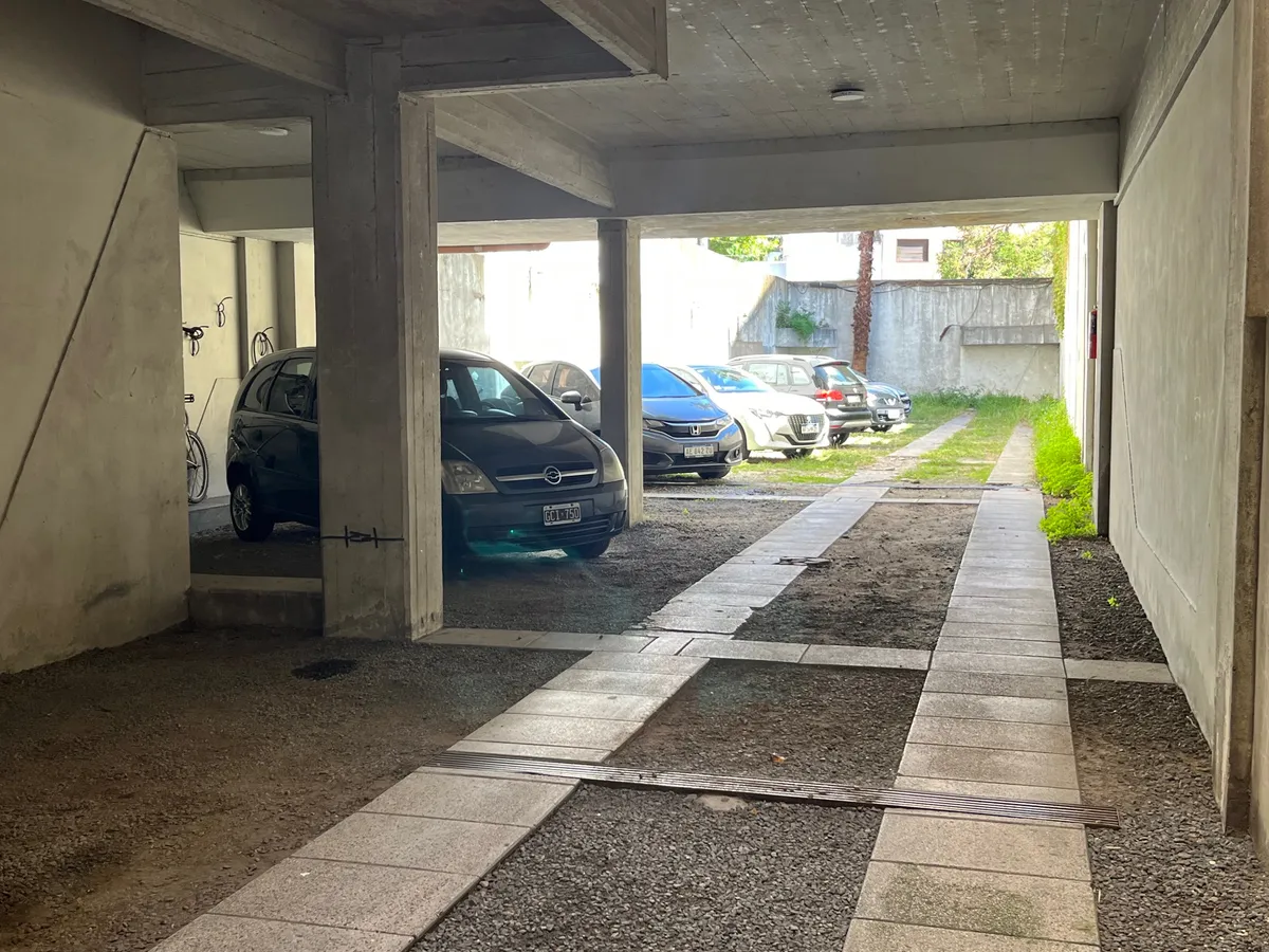 Kitnet de 1 quarto com vaga de garagem em Caballito
