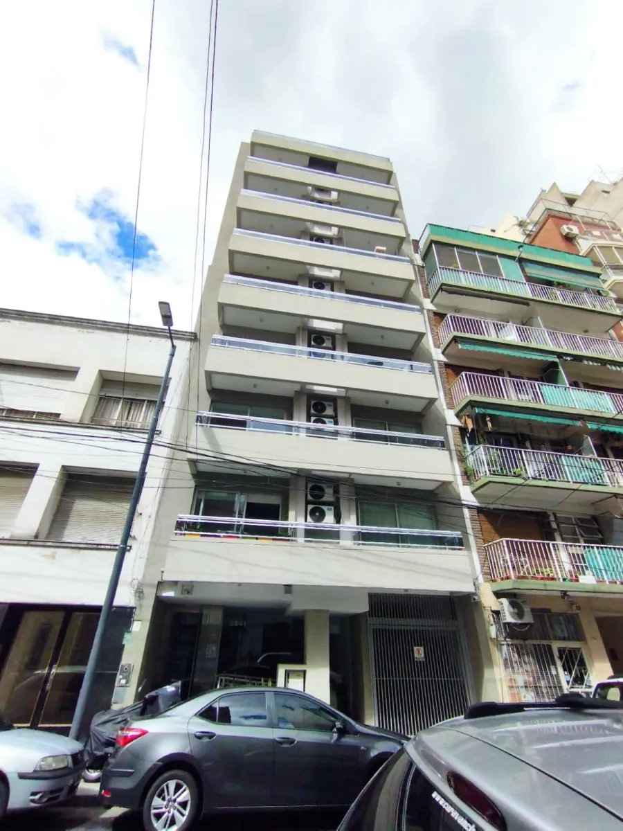 Профессиональная или коммерческая квартира с 1 спальней в Núñez