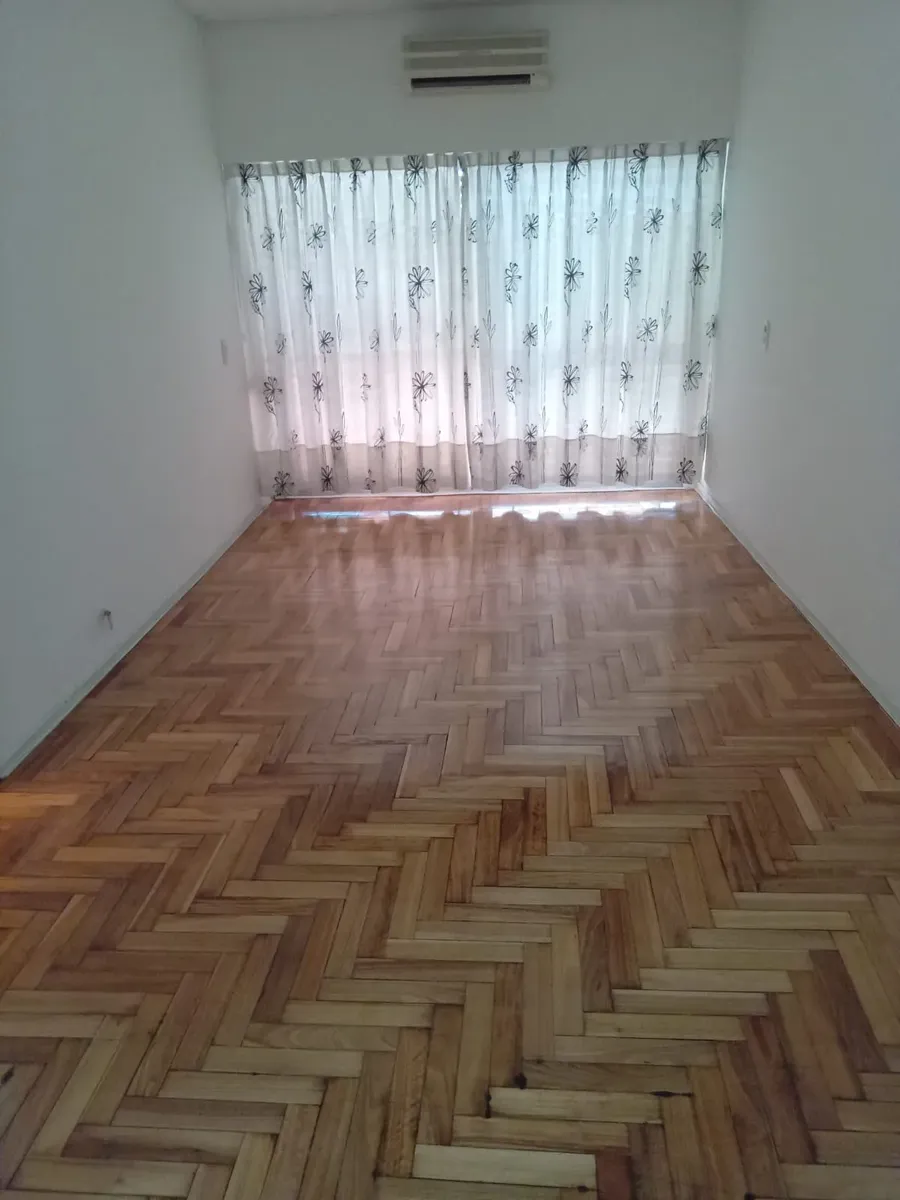 Двухкомнатная квартира с 1 спальней в Avellaneda