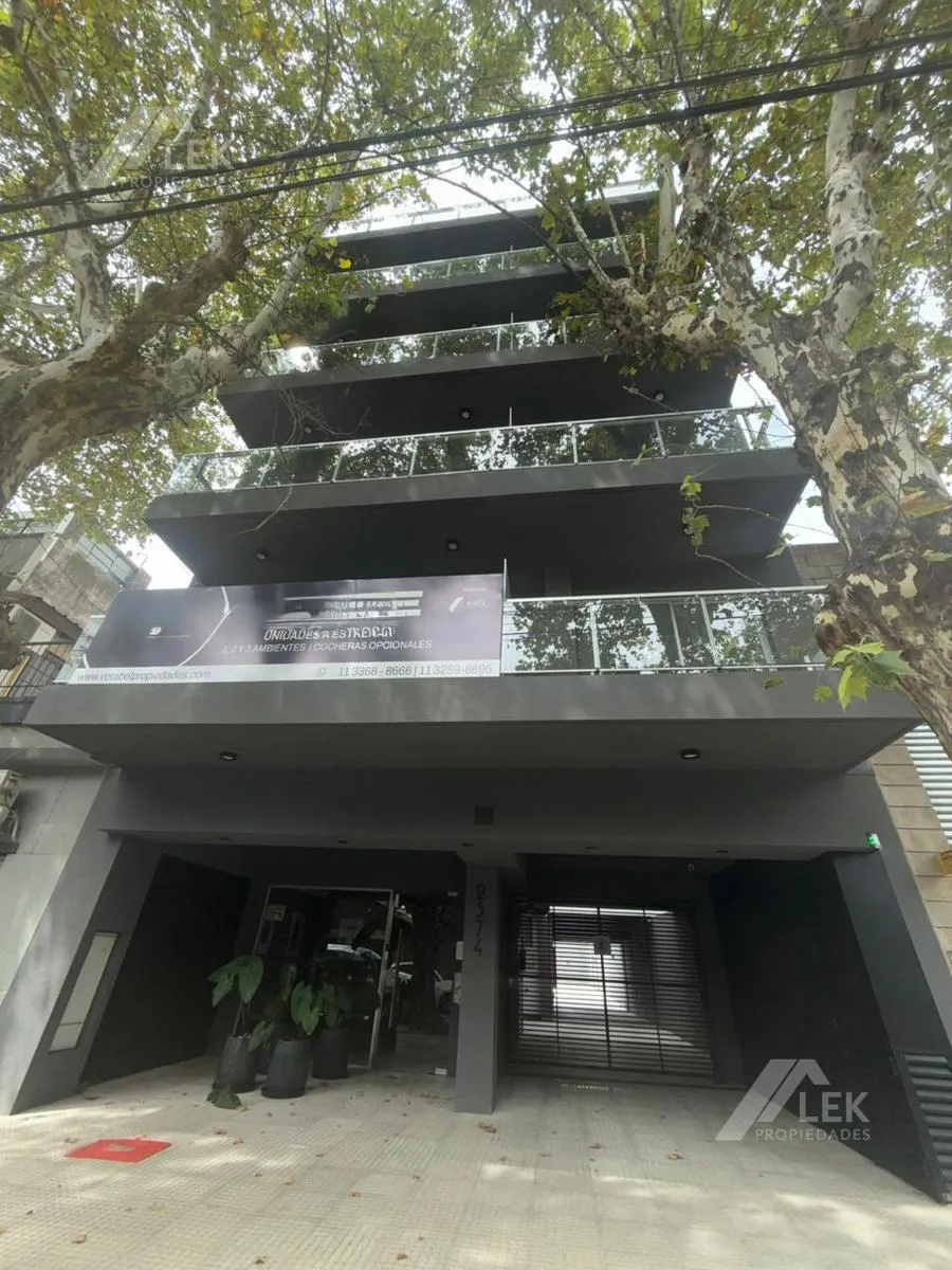 Brand new studio apartment with balcony and parking in Parque Chas