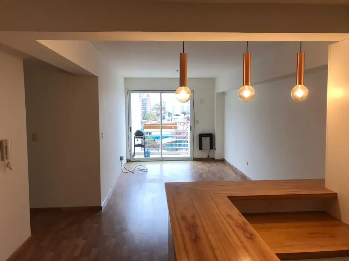 Departamento de 3 ambientes al frente con 2 dormitorios en Chacarita