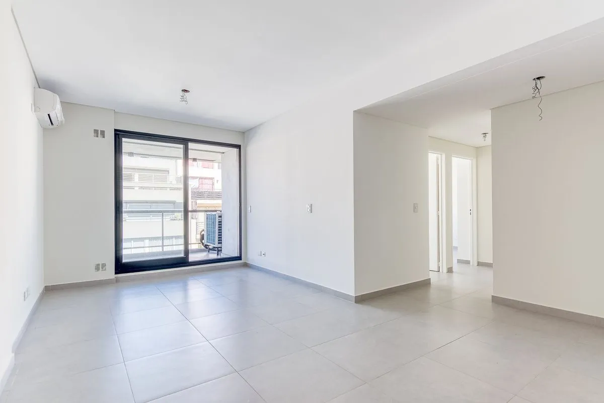 New three-room apartment with parking in Villa Urquiza