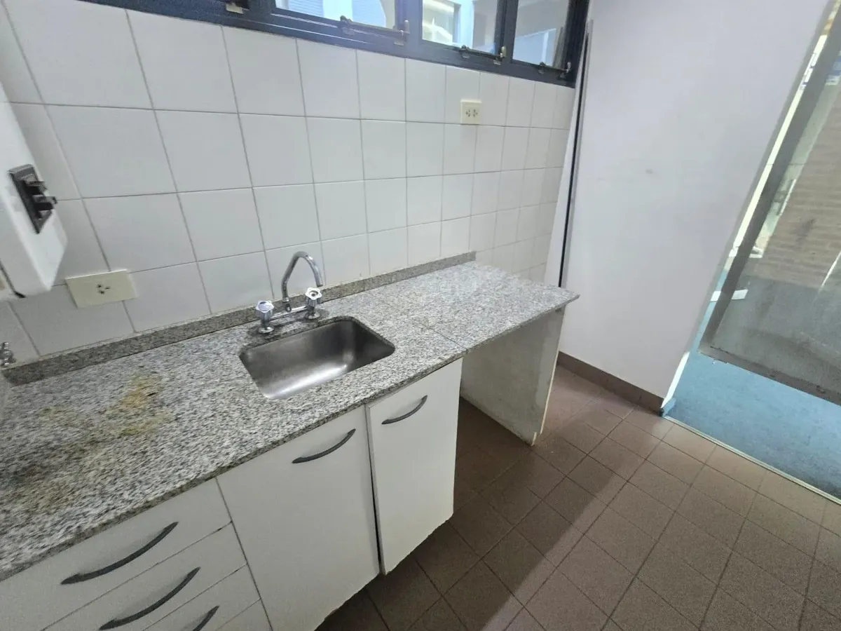 Apartamento de dois ambientes com varanda em Puerto Madero