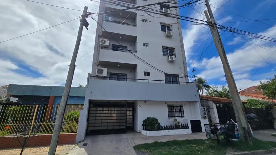 Modern one-room apartment for rent in Bernal Oeste, Quilmes