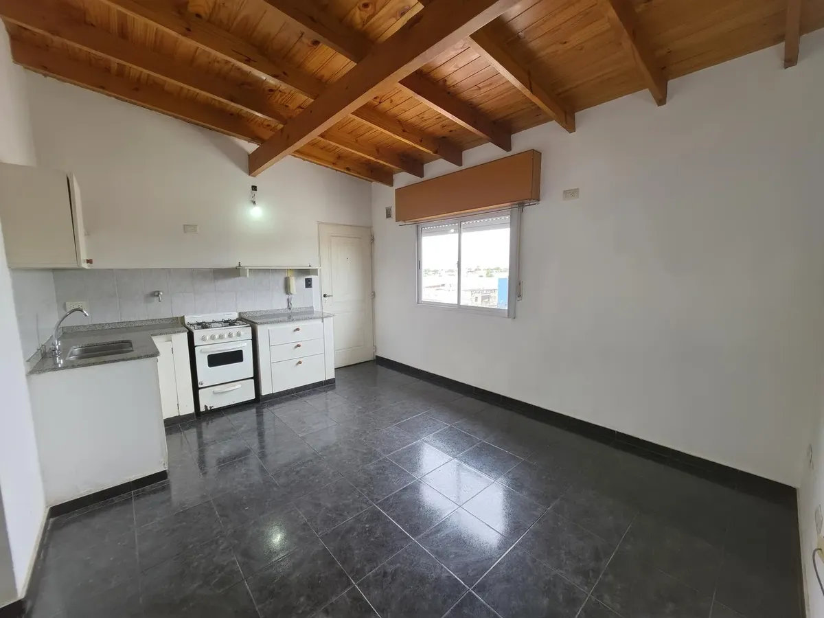 Apartamento de dois quartos de 3 ambientes em Villa Libertad