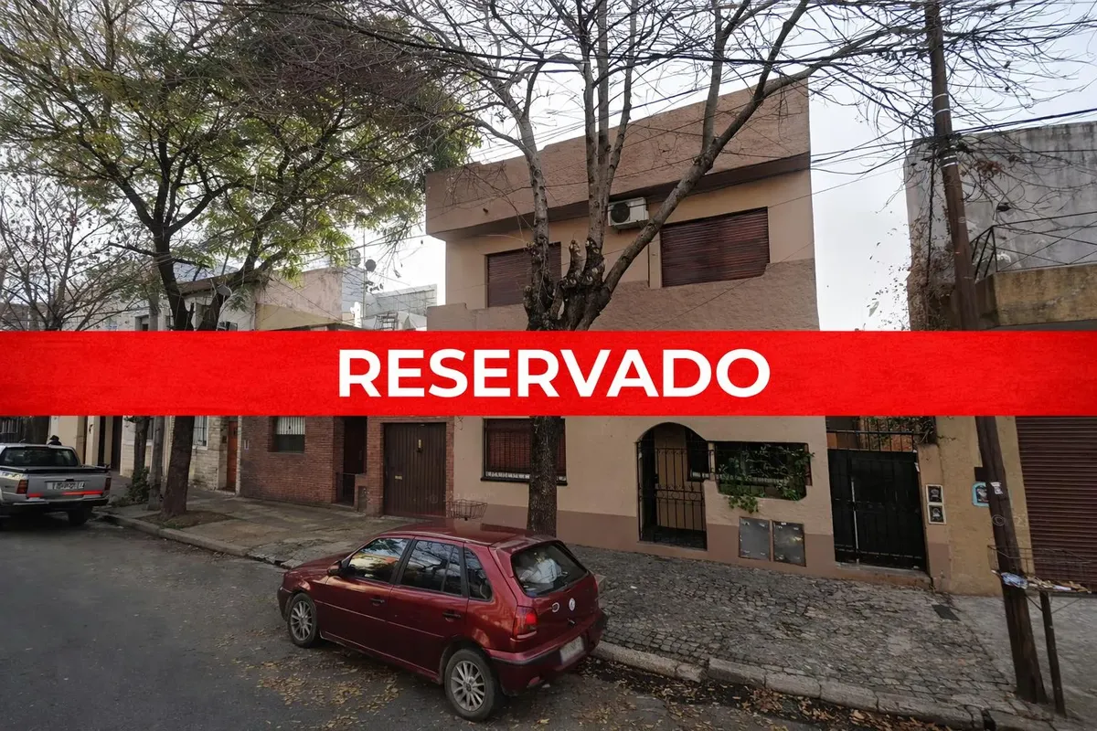 PH de 3 ambientes con 2 dormitorios y patio en Villa Martelli