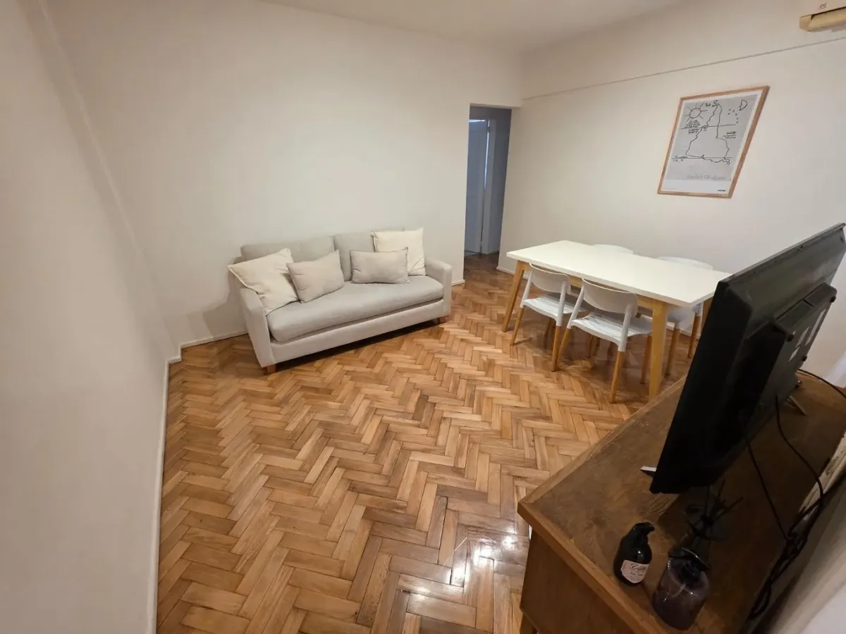 Apartamento mobiliado de 2 ambientes com 1 quarto em Recoleta