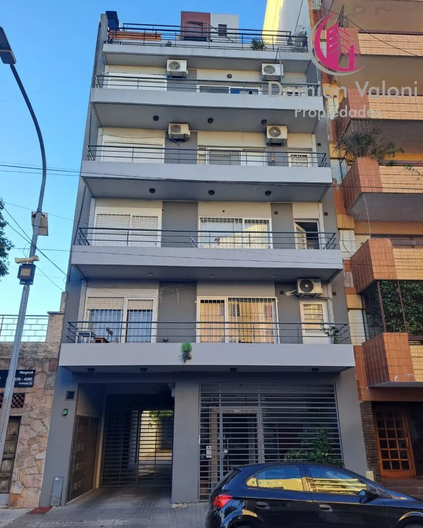 Kitnet com varanda de fundos em Villa Devoto