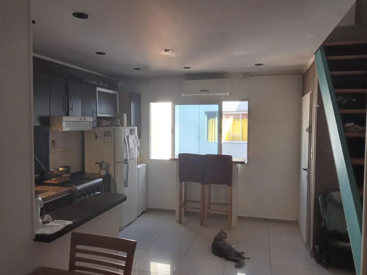 Duplex four-room apartment in Caseros