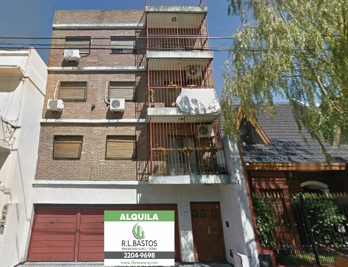 Apartamento de quatro ambientes com 3 quartos em Valentín Alsina