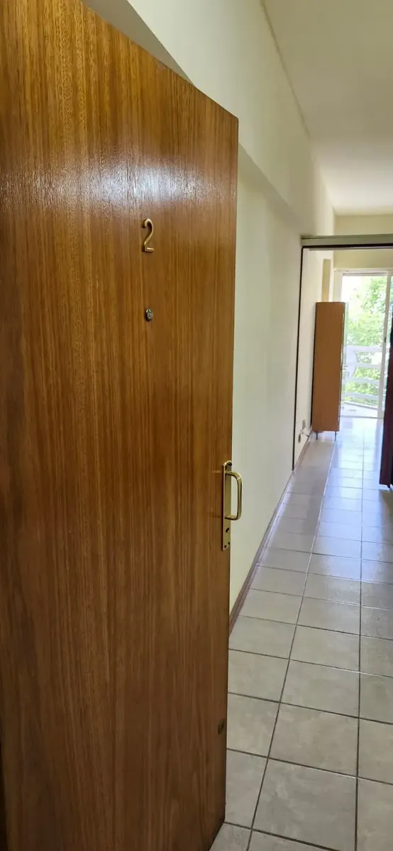 Kitnet com área de estar e varanda em General San Martín