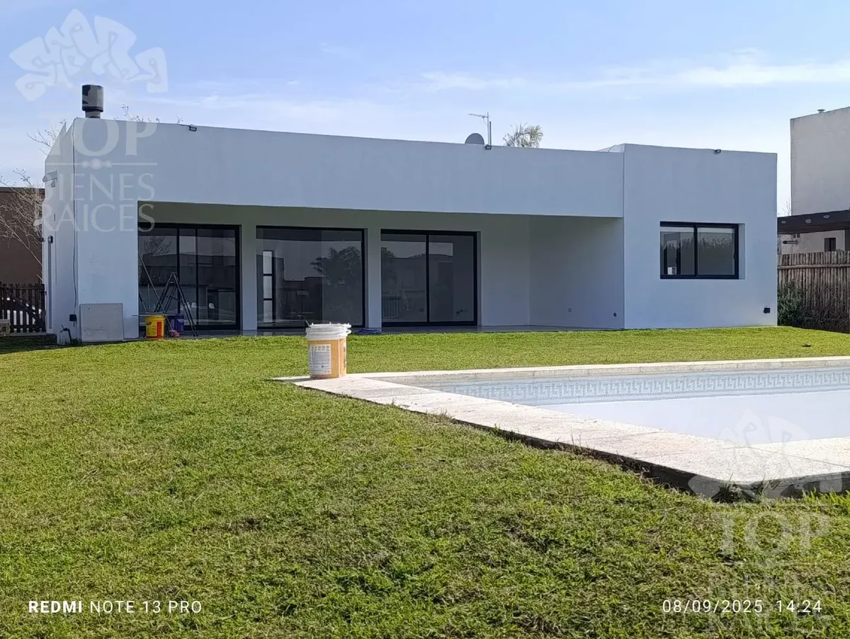 One-storey four-bedroom home in San Matías, Escobar