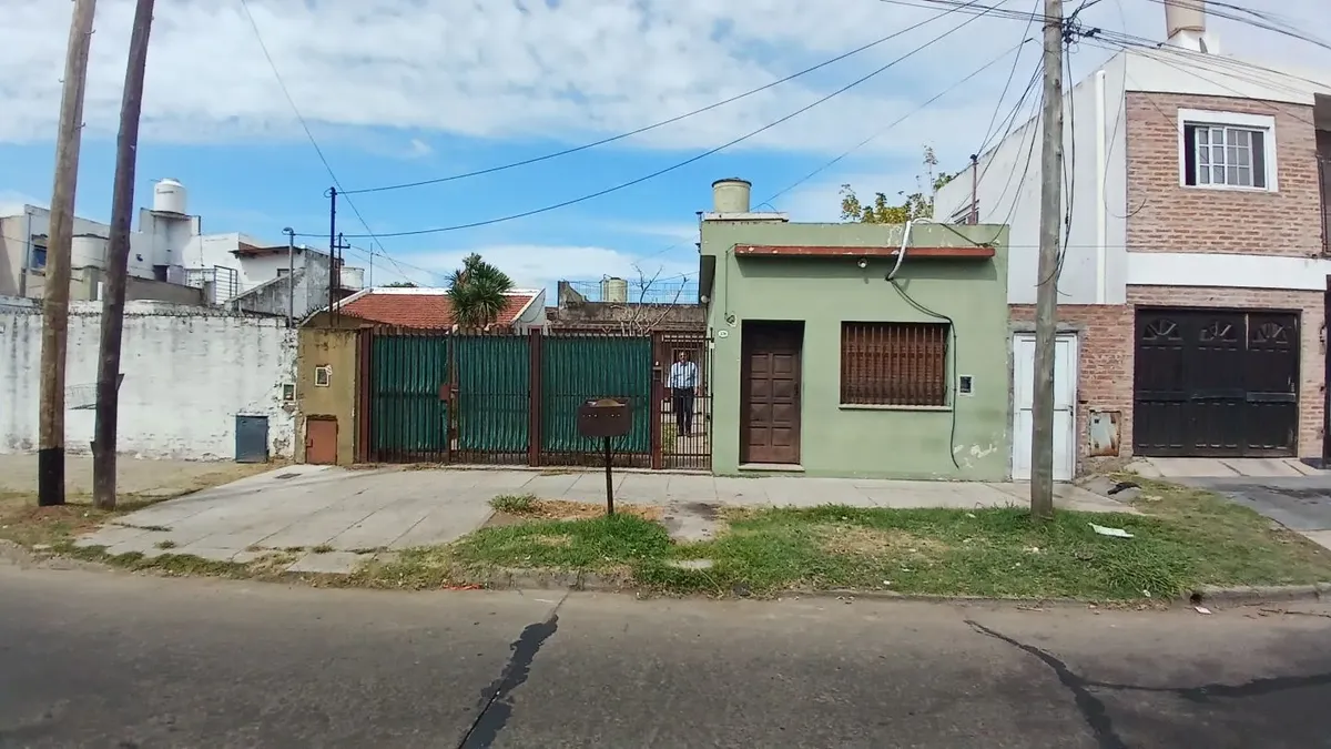 PH de três ambientes com 2 dormitórios para alugar em Caseros