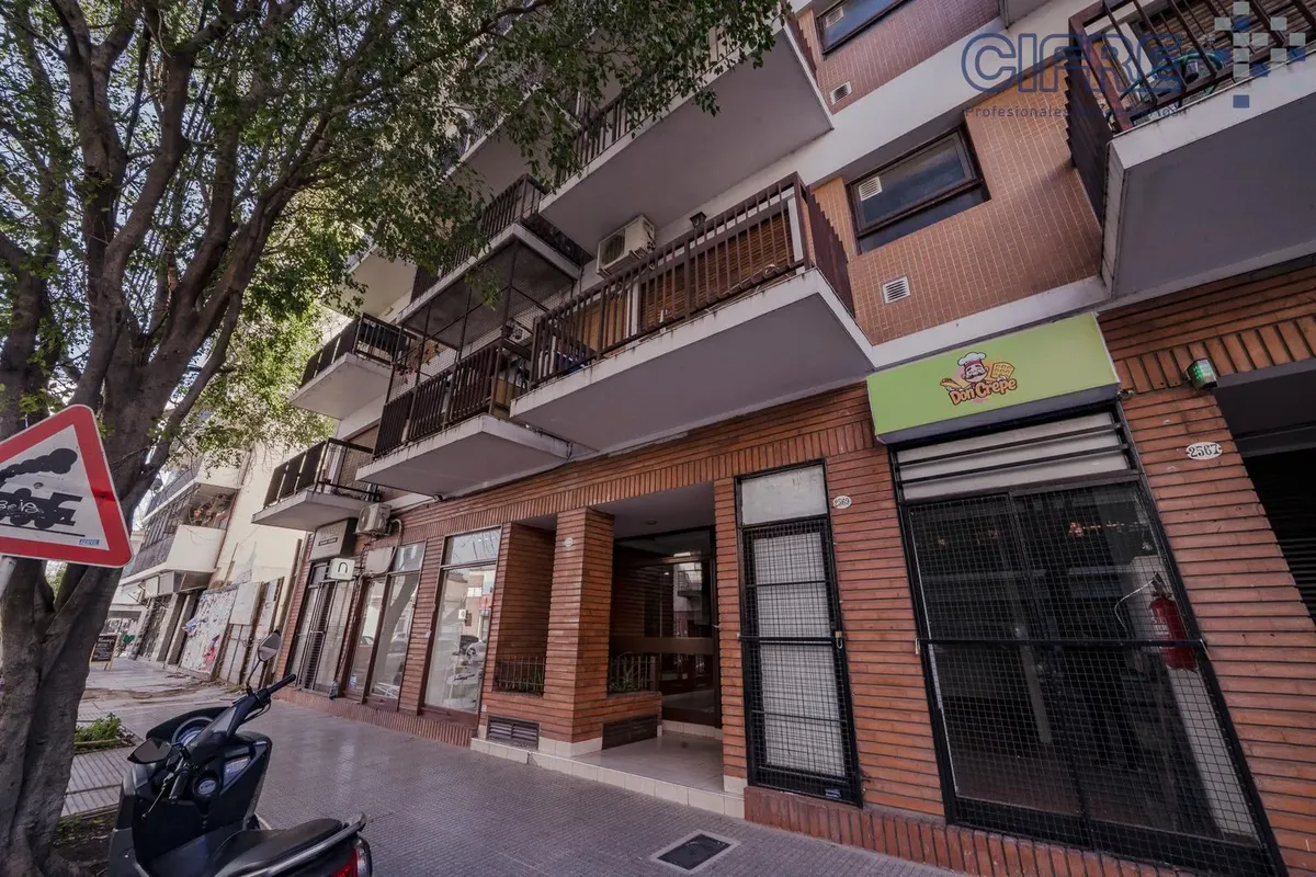 Monoambiente con balcón apto profesional en Villa Urquiza