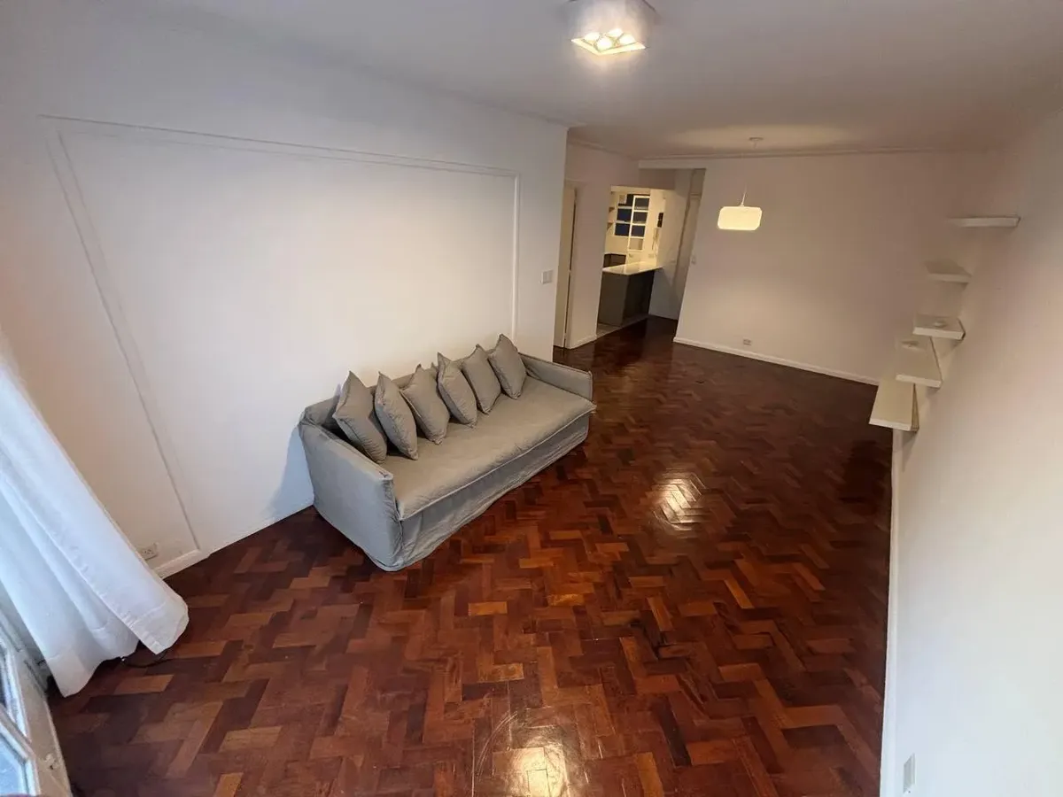 Apartamento de três ambientes com 2 dormitórios em Retiro