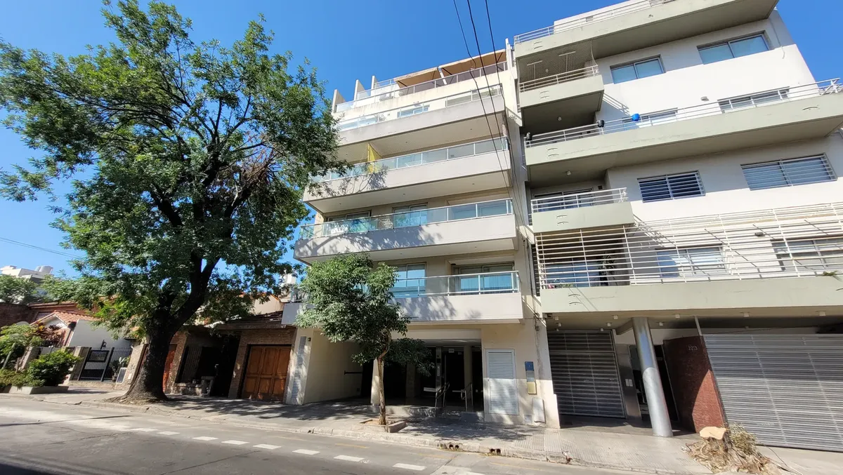 Квартира-студия с балконом в Monte Castro