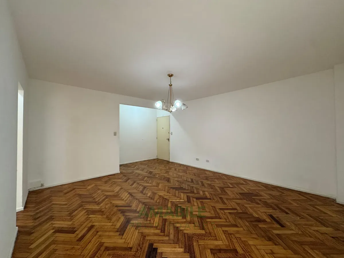 Departamento de 2 ambientes en Balvanera cerca de Av. Corrientes y Av. Pueyrredón