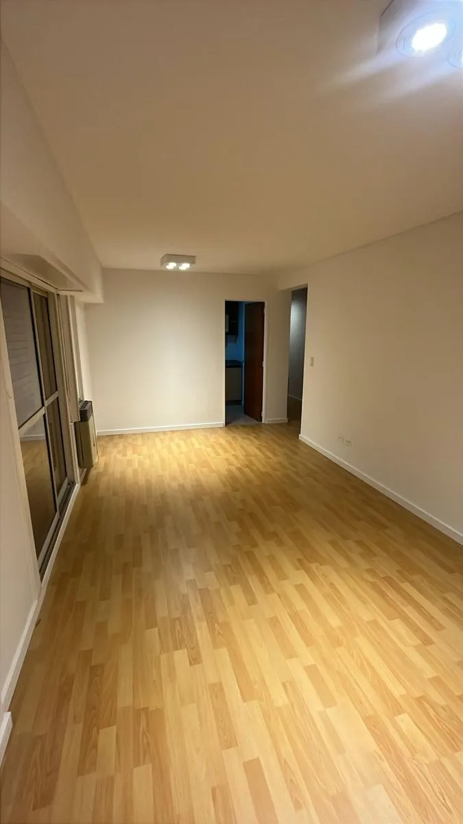 Three-room apartment with parking in Lomas de Zamora