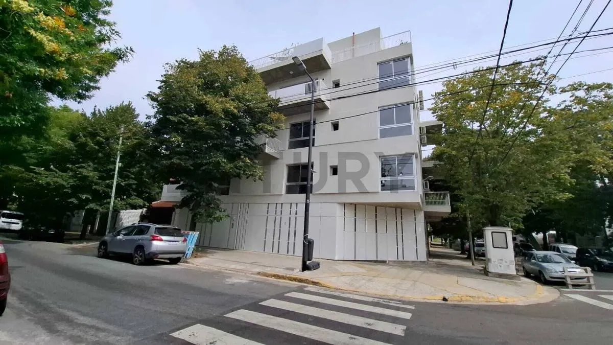 Двухкомнатная квартира с парковочным местом в Saavedra