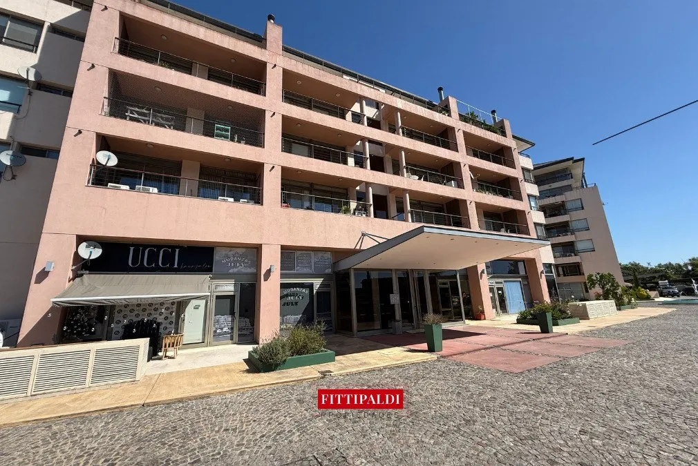 Apartamento de dois ambientes com 1 quarto e vaga fixa em Bahia Grande, Nordelta