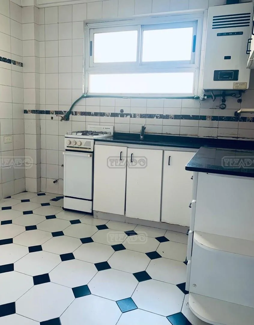 Departamento de 2 ambientes en Vicente López con balcón y vista al río