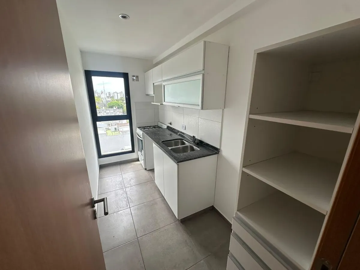 Apartamento de 1 quarto de frente em La Plata